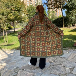 Grandma Square Crochet Cardigan: Crochet Long Plus Size Patchwork Olive Mantel Jacke Pullover