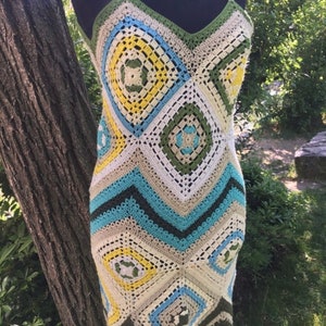 Crochet Granny Square Maxi Dress: Boho Beach Cover-Up