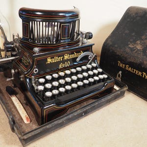 Typewriter SALTER 10 (1910) rare antique vintage typewriter schreibmaschine with base and case original writing machine great condition