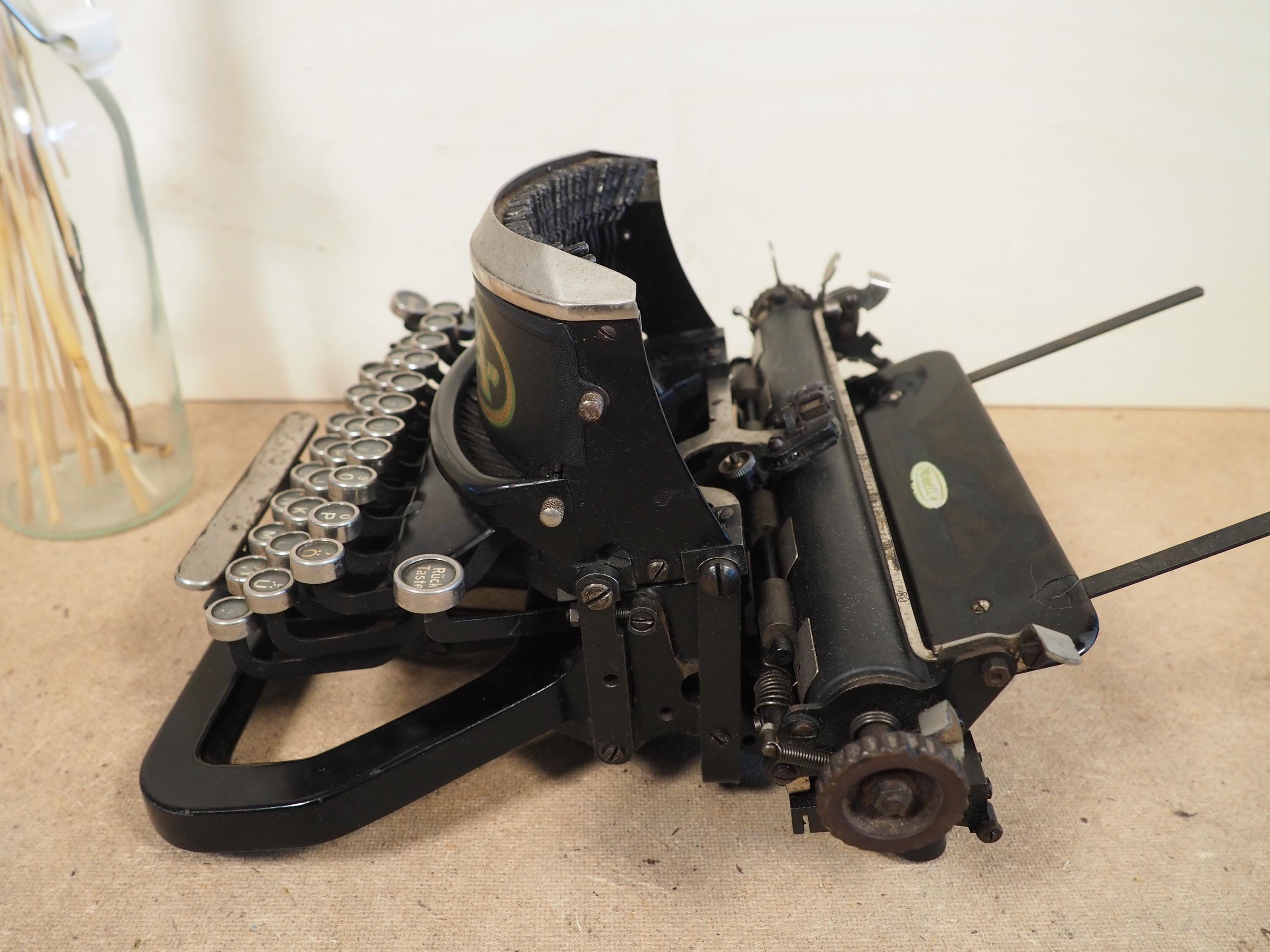 タイプライター ROFA (1924) 希少なアンティークタイプライター