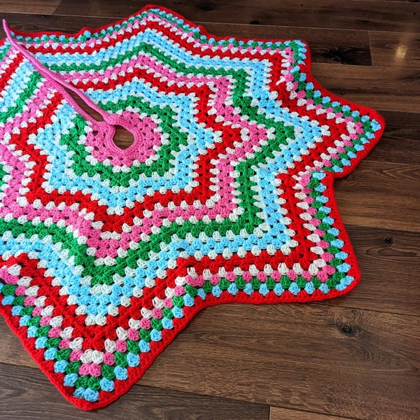 Granny Stardust Christmas Tree Skirt Crochet Pattern