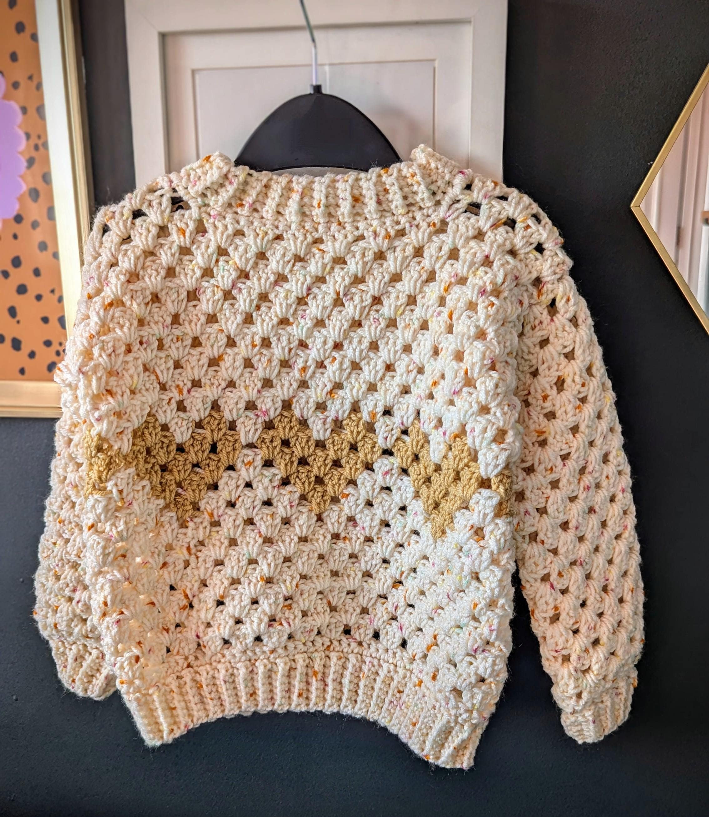 34 Crochet Jumpers with Cowl Necks, Raglans, and Crop Tops 32 Love Hearts Jumper