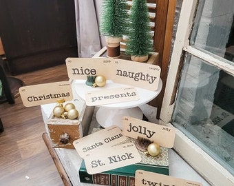 Descarga instantánea de divertidas tarjetas flash navideñas de estilo vintage para decoración primitiva de granja y vacaciones: guirnaldas, pancartas, etiquetas de regalo, Txt marrón