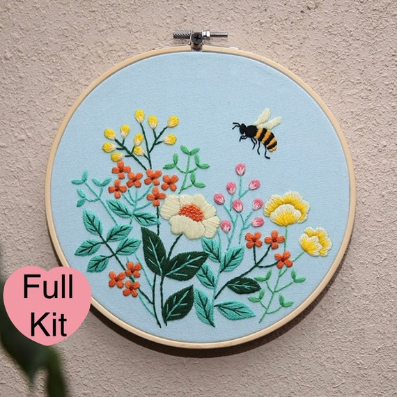 Florally Hand Embroidery Kit, Pre Printed Embroidery Fabric, Hand Embroidery  Kit With Supplies, Beginner Kit, Flower Embroidery 