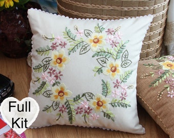 花柄刺繍入りクッションカバーキット：ヴィンテージリネンクッション（45cm）