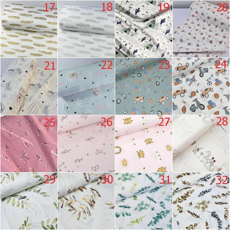 Op de afbeelding: Een collectie van zestien stofstalen met diverse patronen, waaronder gouden veren, grijze veren, blauwe cactussen, bruine hartjes, manen, sterren, auto's, sportballen, roze bloemen, tijgers, dinosaurussen en groene of bruine botanische bladprints.