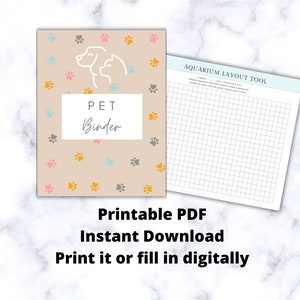 K&ouml;nnte beinhalten: Ein druckbarer PDF-Haustierordner mit einem hellbraunen Cover, das einen Hund und eine Katze im Umriss mit Pfotenabdr&uuml;cken in Rosa, Blau, Grau und Orange zeigt. Der Text "PET Binder" befindet sich in einem wei&szlig;en Feld. Die zweite Seite ist ein Raster-Layout-Tool f&uuml;r Aquarien mit dem Text "AQUARIUM LAYOUT TOOL".