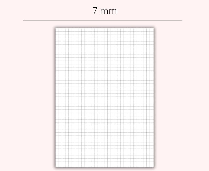 Pu&ograve; includere: Un foglio di carta bianco con una griglia da 7 mm. Le linee della griglia sono nere.