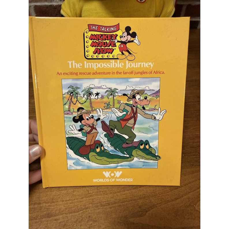 Peluche de Mickey Mouse parlante vintage con casete, juego de libros Worlds of Wonder imagen 4