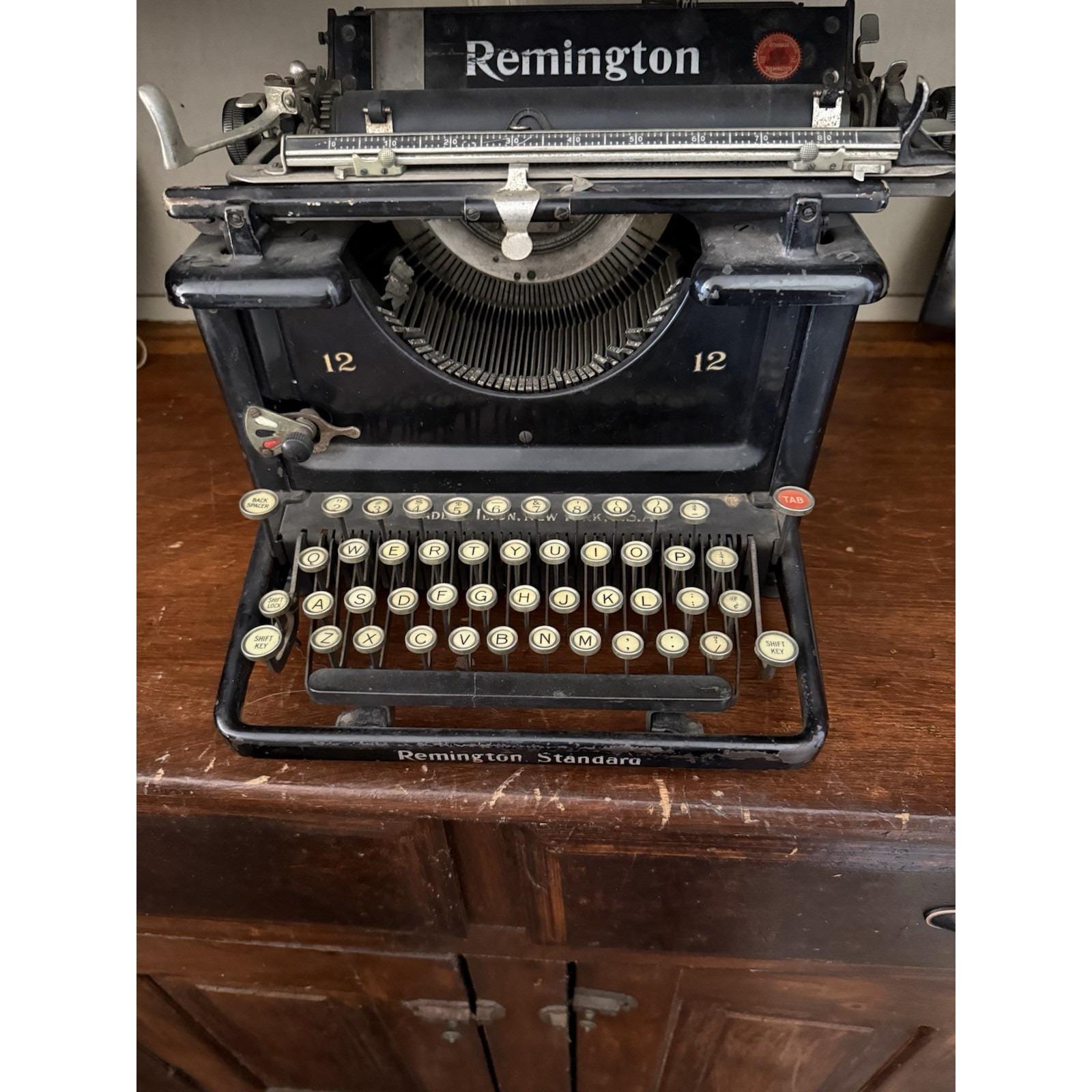 オールドRemingtonタイプライター 2025年最新】レミントン タイプライターの人気アイテム - メルカリ