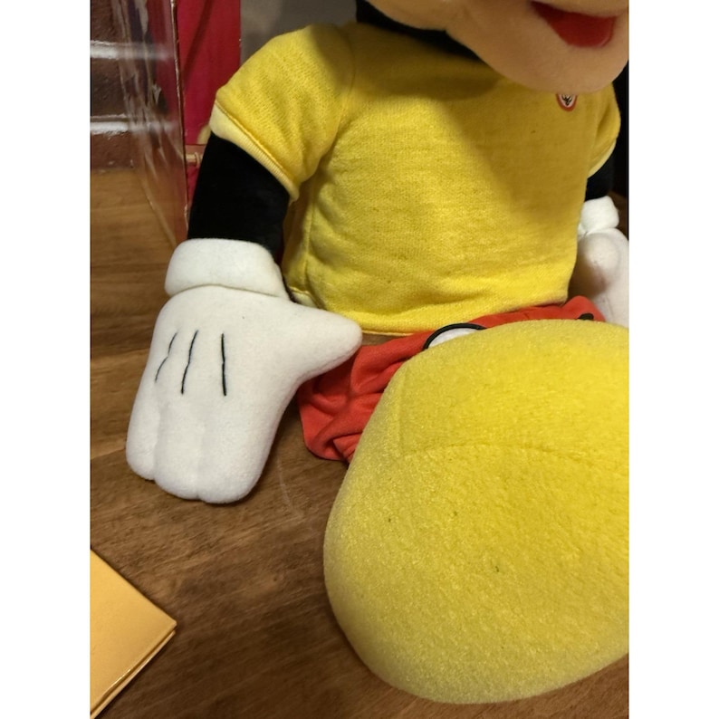Peluche de Mickey Mouse parlante vintage con casete, juego de libros Worlds of Wonder imagen 12