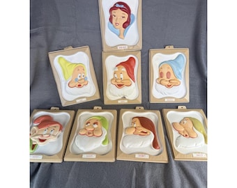 1958 Vintage Disney Snow White & 7 Dwarfs 3D Wall Plaques Plasic Molded 5x7