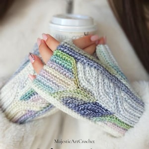 Häkelanleitung für Distel-Fäustlinge mit Video. Technik: Brioche-Häkeln mit verkürzten Reihen und Hebemaschen in Strickoptik.