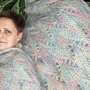 Crochet scarf pattern slip stitch crochet knit look short rows crochet design summer Liudmyla Hefny clematis beret image 5