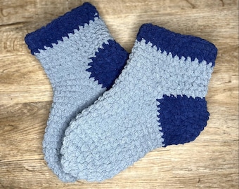 PATRÓN de calcetín suave, acogedor y peludo tejido a crochet