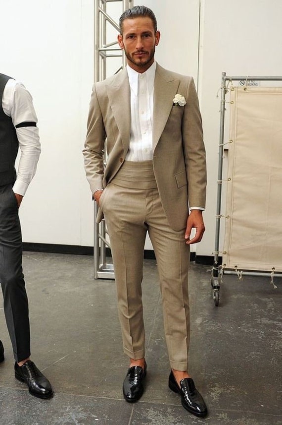 Belt top with tuxedo