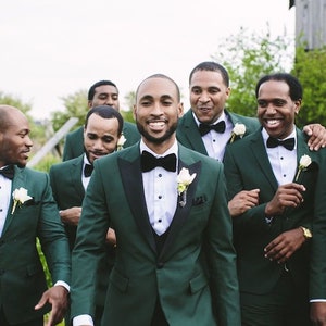 Men Suit 3 Piece, Green Suits For Men, Slim fit Suits, One Button Suits, Tuxedo Suits, Dinner Suits, Wedding Groom suits, Bespoke For Men