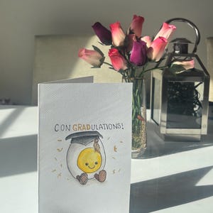 carte de remise des diplômes peinte à la main inspirée des méduses