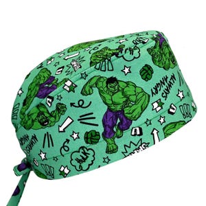 Cappello da infermiere/a in cotone da uomo con laccetti posteriori e fascia antisudore opzionale, con stampa Hulk Smash.