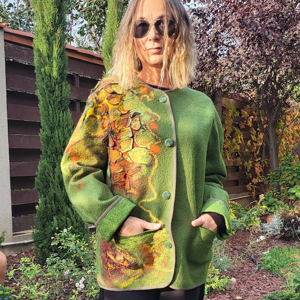 Women felted coat, Green Felted wool jacket, Wearable Art, Hand Made, Felted Coat, Art Wear, Wool Felted Clothing, Sustainable Clothes
