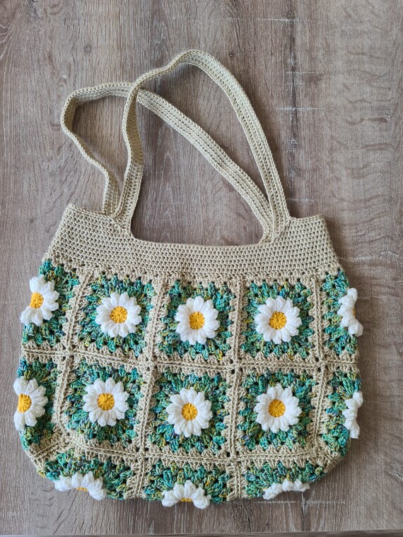[ハンドメイド]トートバッグ　花柄　編み物　かぎ針編み　デイジー お花モチーフ　トートバッグ　ハンドメイド編み物　デイジーモチーフ　紫　パープル