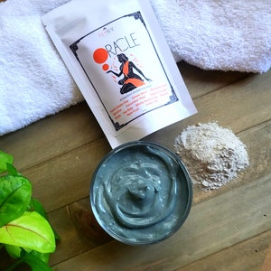 HOTKLAI Oracle Healing Clay Mask - Detoxifying & Healing Green Tea - Hibiscus Facial Mask