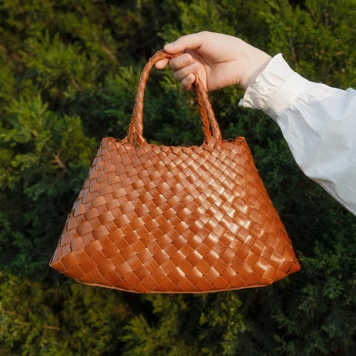 Leather woven bag/Hand Woven bag/Top zipper bag/Knit Shoulder handbag Genuine Cow shops leather Woven Lady Tote bag Shoulder bag woman bag