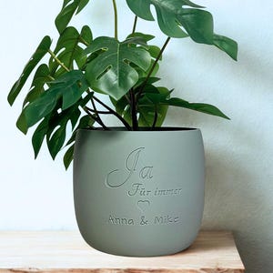 Personalized flower pot for a wedding – “Yes forever” gift, wedding gift with names & date – Personalized wedding gift