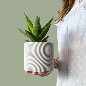 Vibra - Large Flowerpot - Modern Flowerpot - Home Decor - Large Flowerpot