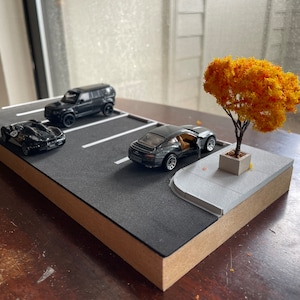 1/64 Parking Lot Desk Diorama