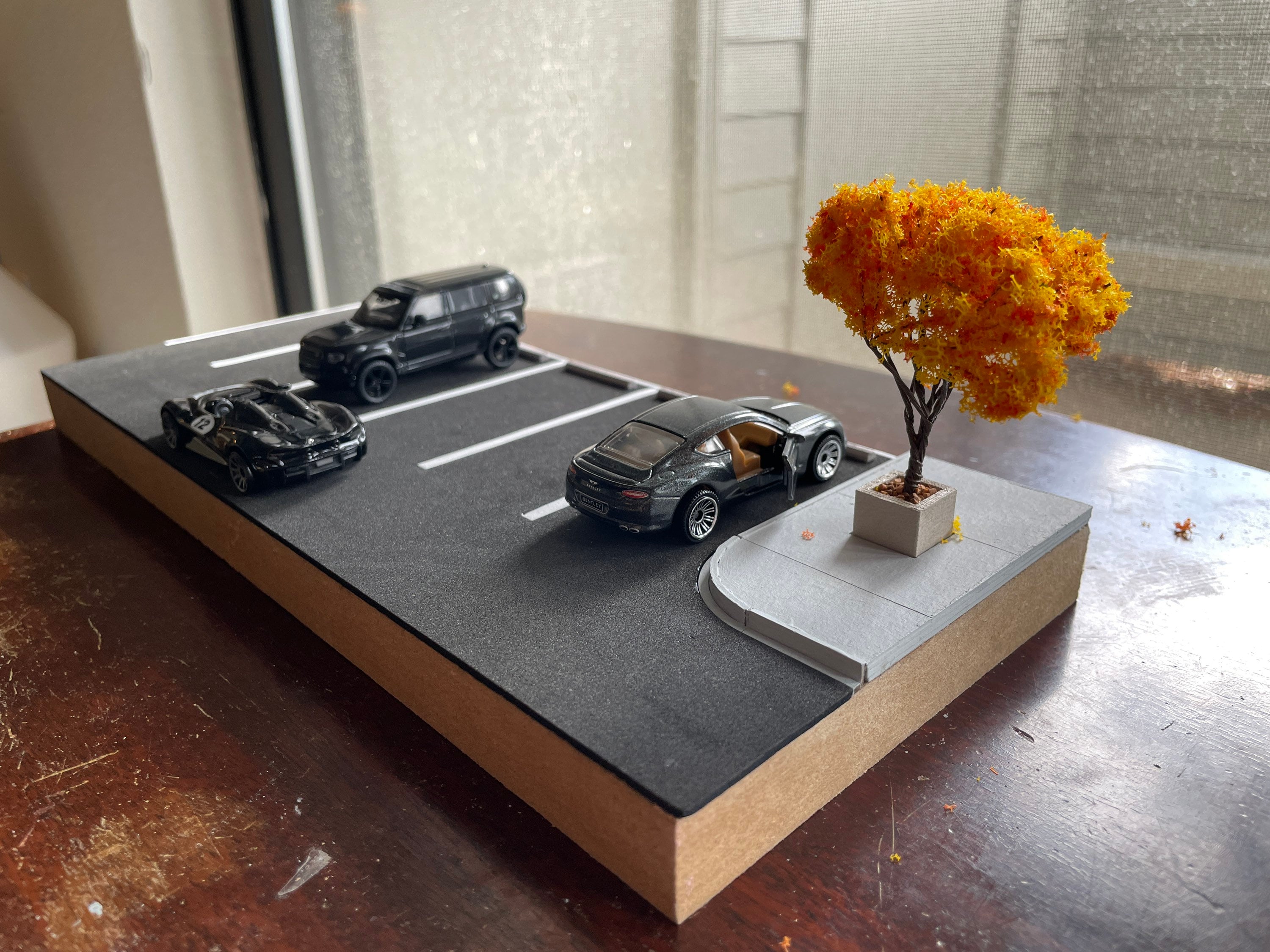 その他 1/64 mini car parking lot diorama 1:64 Scale Diorama Parking Lot Scene Model Display Car