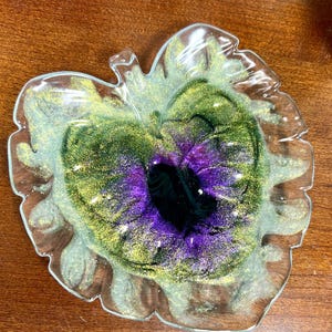 Palm leaf resin tray-large, iridescent
