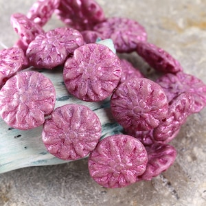 Czech Glass 14mm Dahlia Coin - Etched Metallic Pink