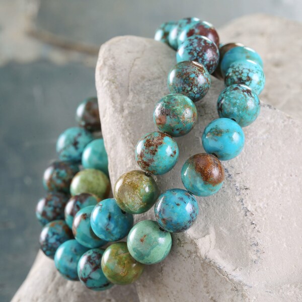 Hubei Turquoise Round 10mm Beads