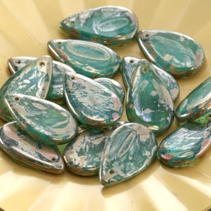Czech Glass Teardrop 30x18mm - Aquamarine w/ Rembrandt Finish bild 3