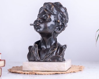 Patinierte Bronzejunge Büste: Vintage Lost Wax Skulptur, Marmorsockel