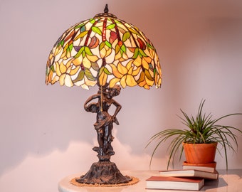 Vintage damlampa: Retro mässingsfot, lampskärm i färgat glas med blommotiv
