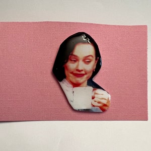Daisy Ridley Mug Pin