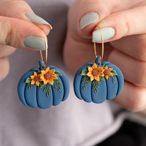 Pompoenoorbellen met zonnebloemen | Pompoenboeketten oorbellen | Bloemen pompoen polymeerklei sieraden