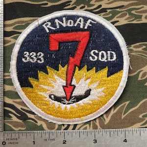 patch ,   Royal Norwegian Air Force ,  333 Skv Squadron P 3 ASW 7   ,  , having ,, vietnam war , korea war