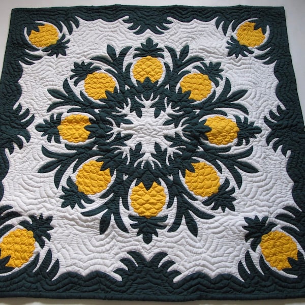 Hawaiian Quilts Wall hanging baby blanket, 100% hand quilted/hand appliqued PINEAPPLE