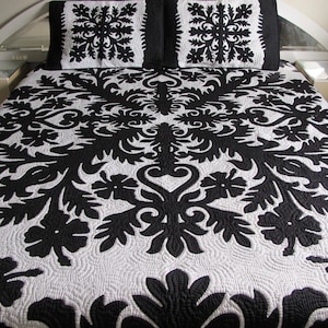 Hawaiian Quilt HANDMADE Bedspread 2 Pillow Shams 100% hand quilted/hand appliquéd Black Hibiscus