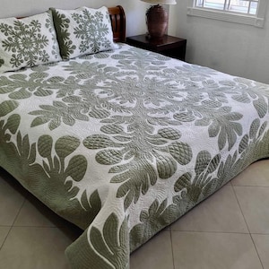 Hawaiian Quilts HANDMADE Bedspread 2 Pillow Shams 100% hand quilted/hand appliqued BREADFRUIT