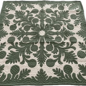 Hawaiian Quilt Wall Hanging/Baby Blanket hand quilted/hand appliqued BREADFRUIT 42x42