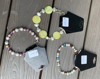 Bracelets 