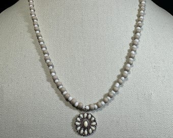 Wood and glass necklace/earing set with Flower pendant