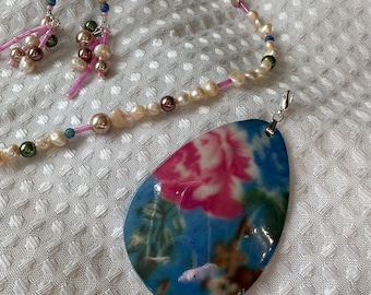 Abalone Shell Pendant with 19 inch pearl necklace and matching earrings