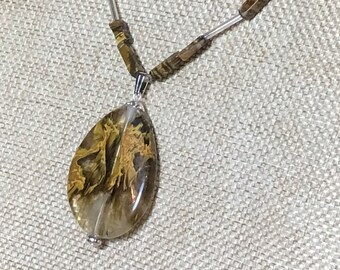 Agate and Tiger Eye Necklace and earrings