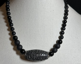 Black Stone 19in necklace with Focal 40x20mm Rough Stone