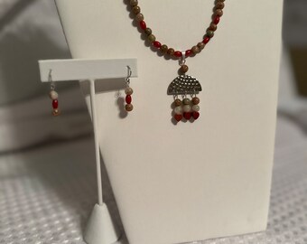 Red/green natural quartz and red marble 19 in necklace with pendent of quartz beads and jasper hearts hanging from hammered silver focal